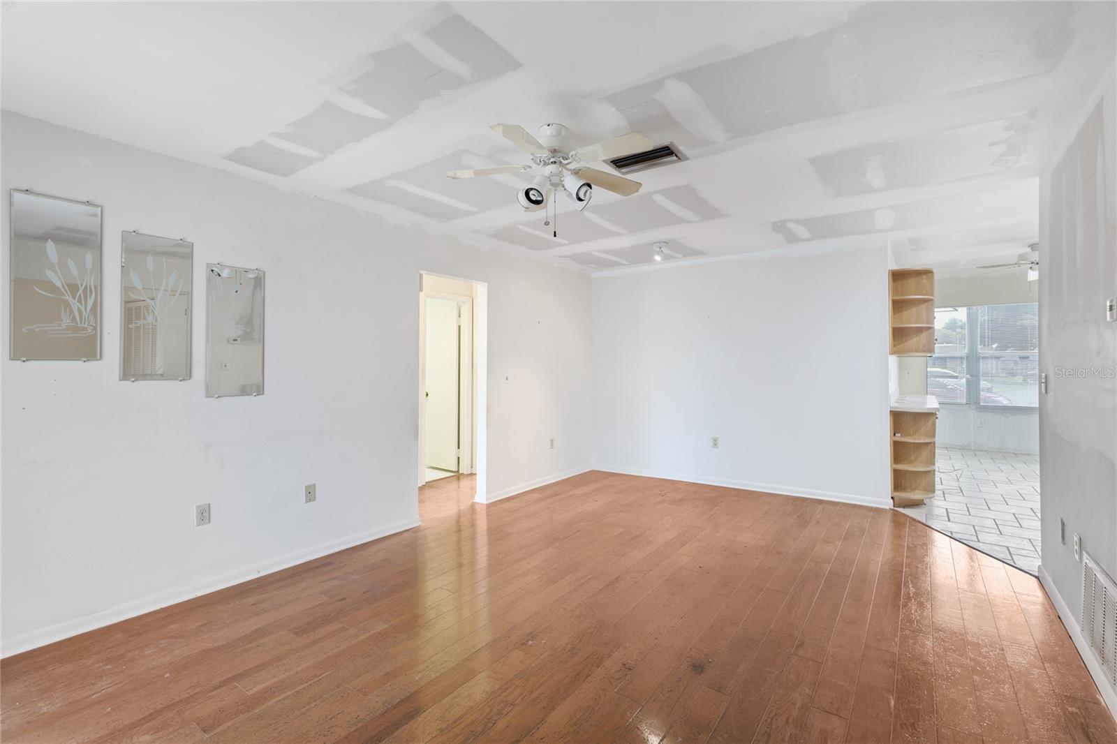 3403 41ST STREET W 19