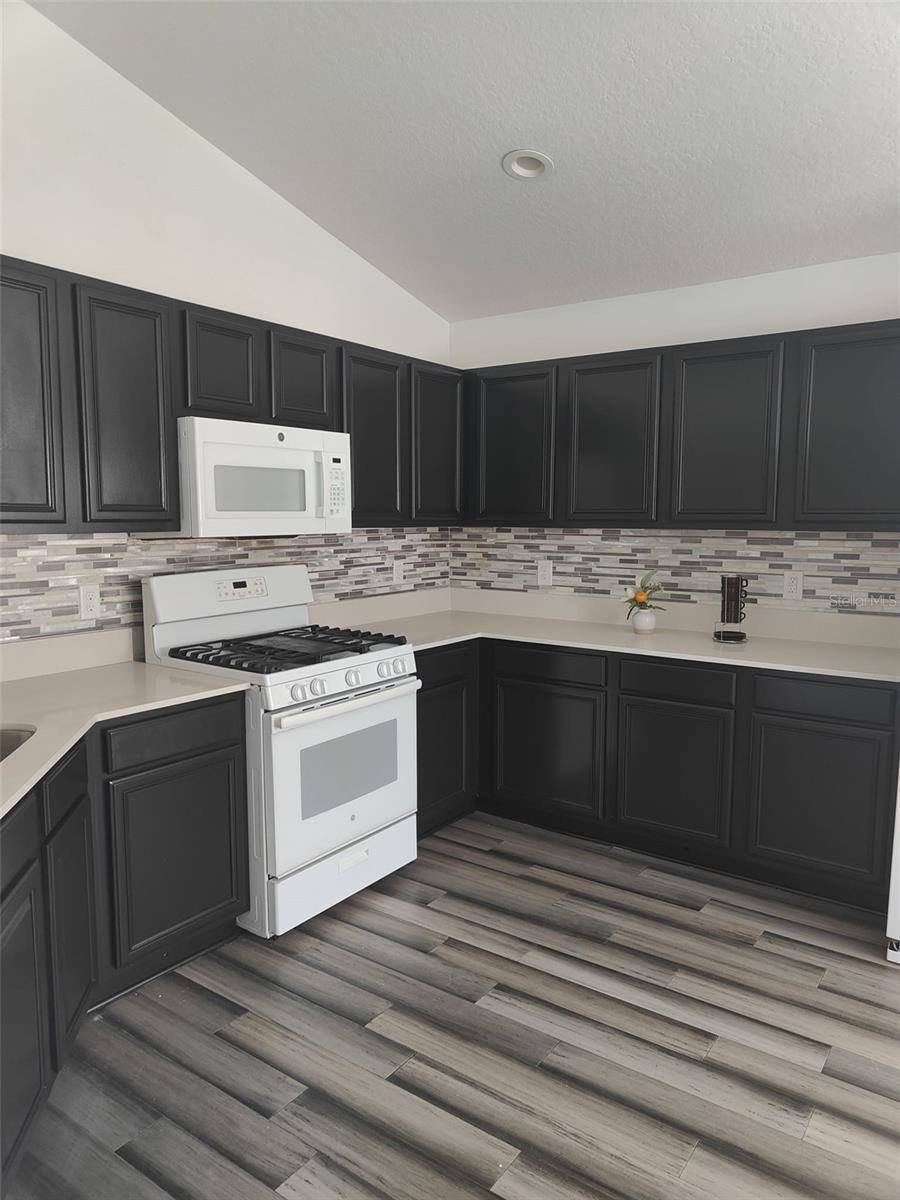 CRYSTAL GLEN - Residential Lease