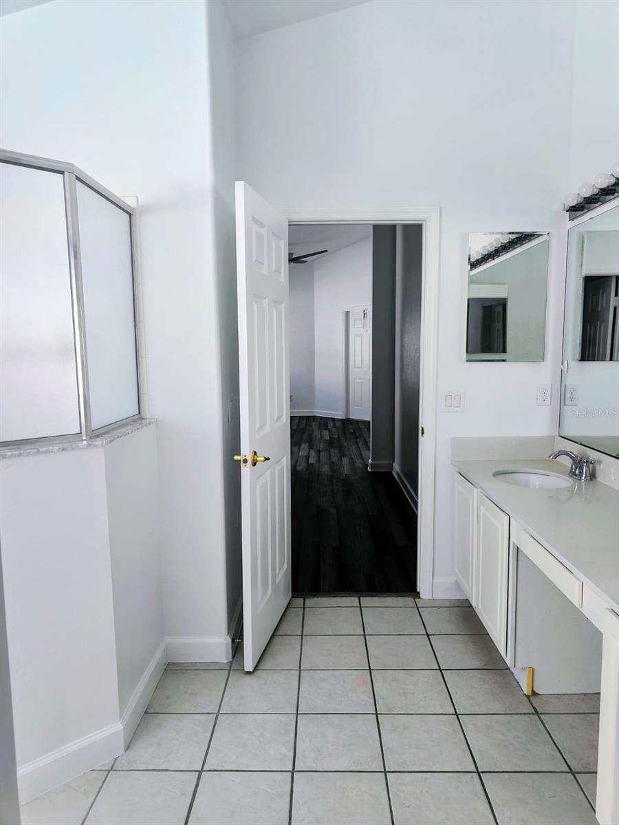 CRYSTAL GLEN - Residential Lease