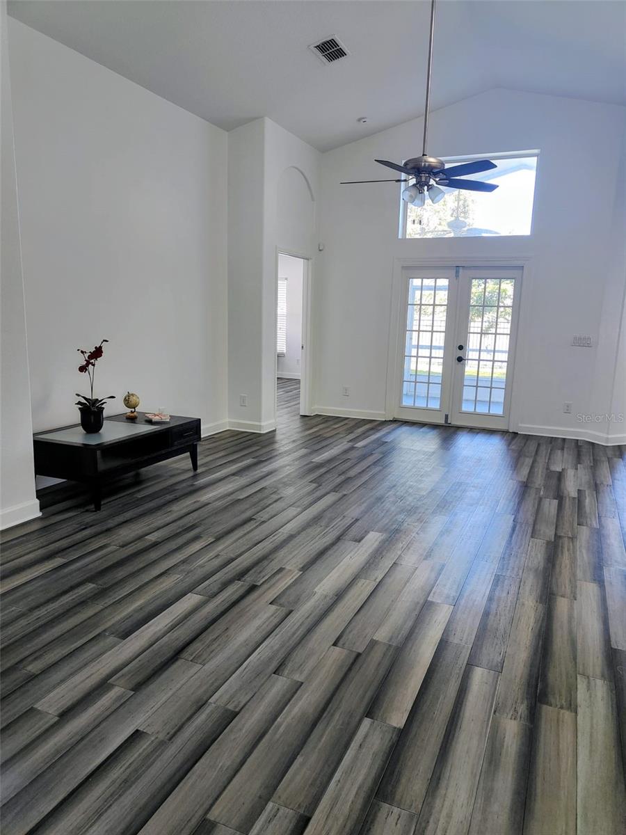 CRYSTAL GLEN - Residential Lease