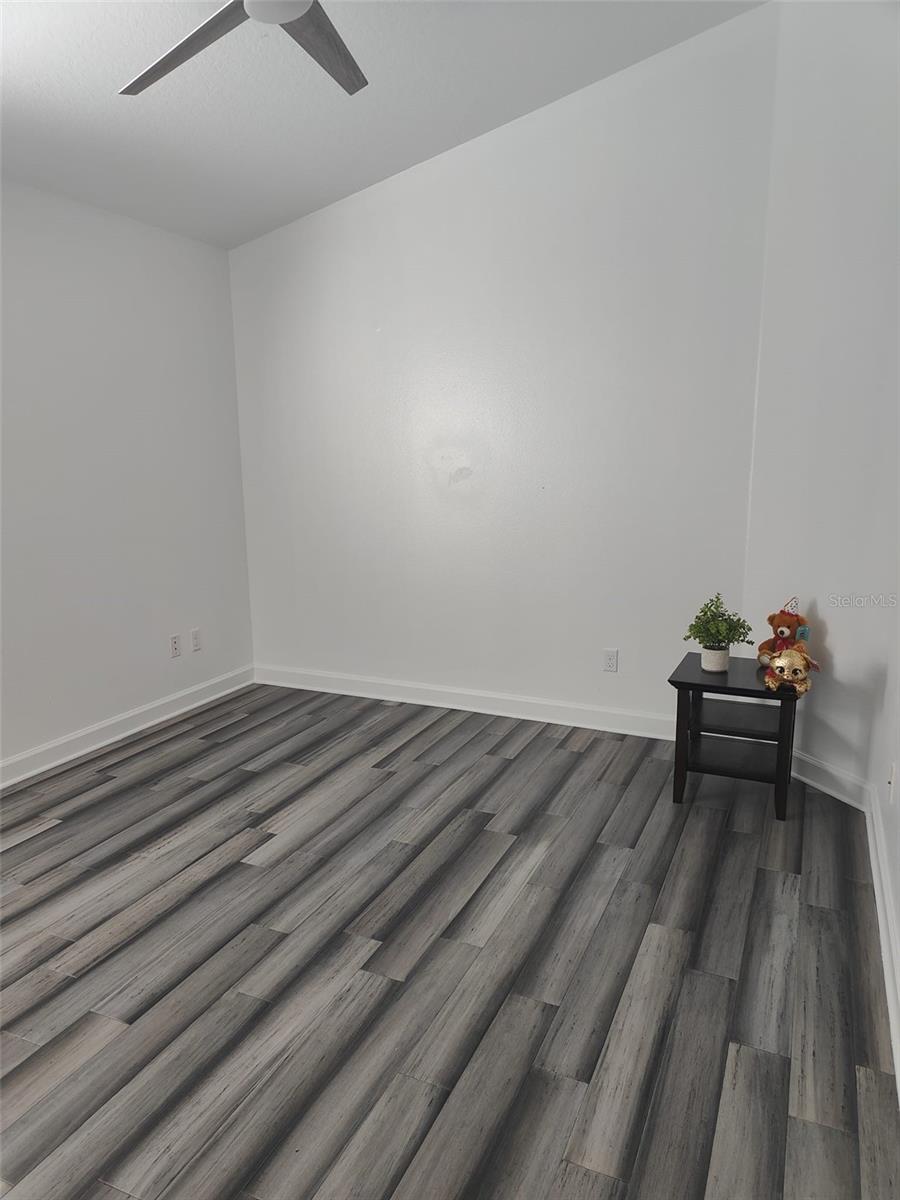 CRYSTAL GLEN - Residential Lease