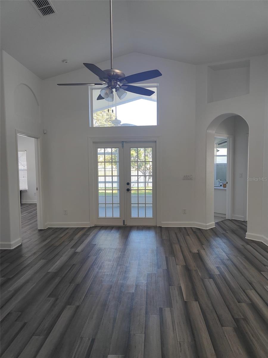 CRYSTAL GLEN - Residential Lease