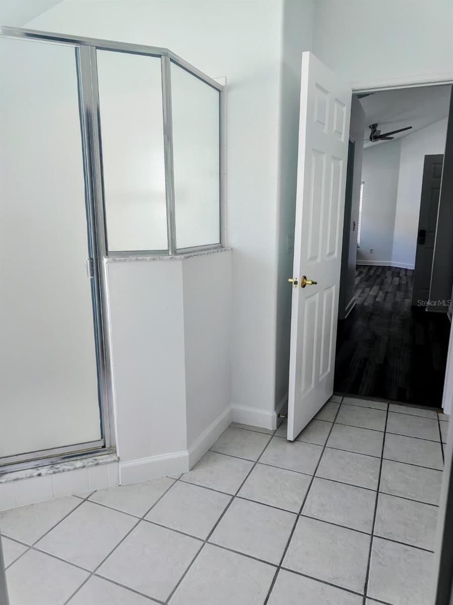 CRYSTAL GLEN - Residential Lease