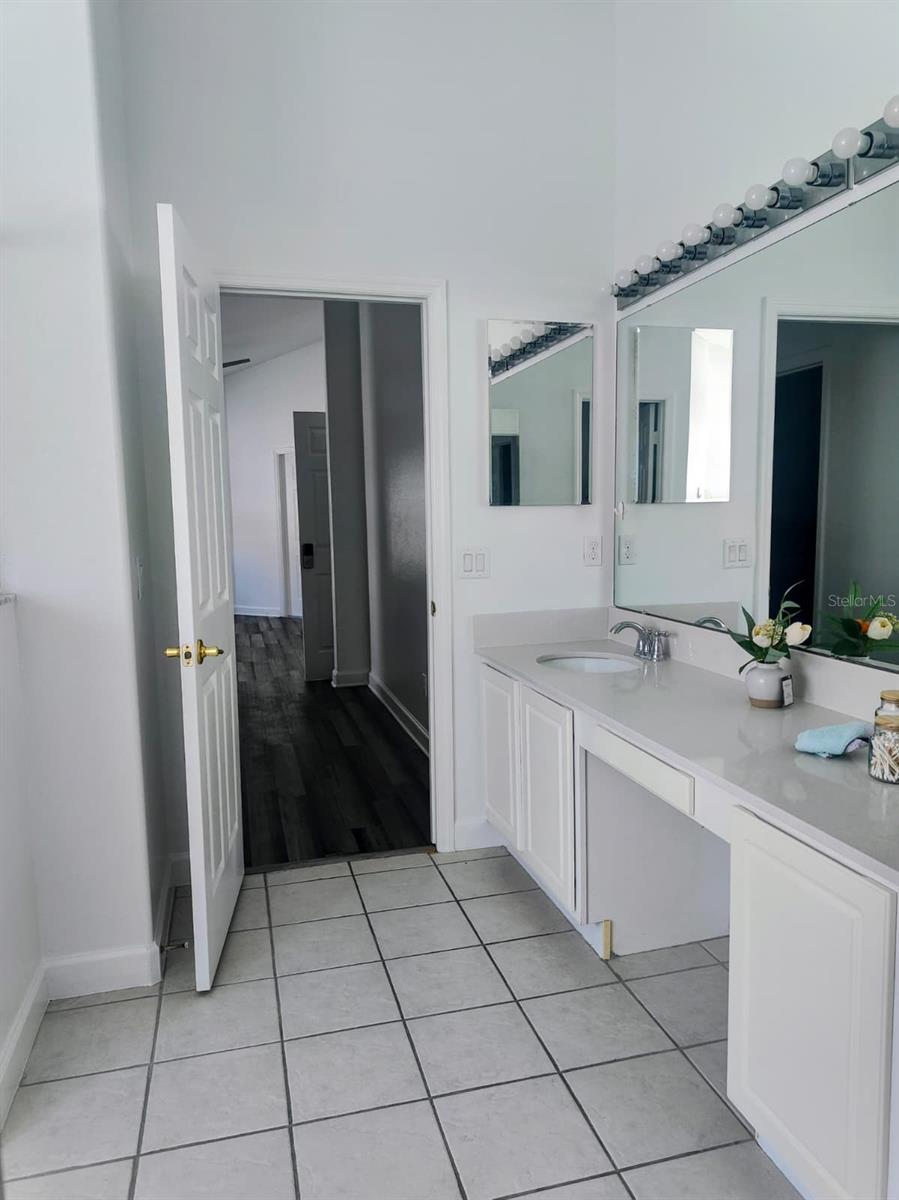 CRYSTAL GLEN - Residential Lease