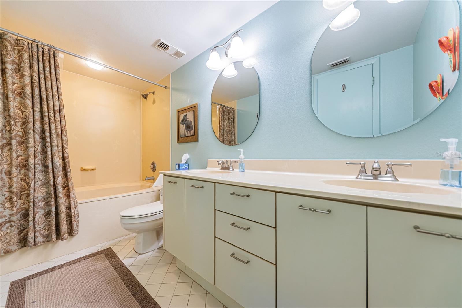 VISTA VERDE WEST - Residential