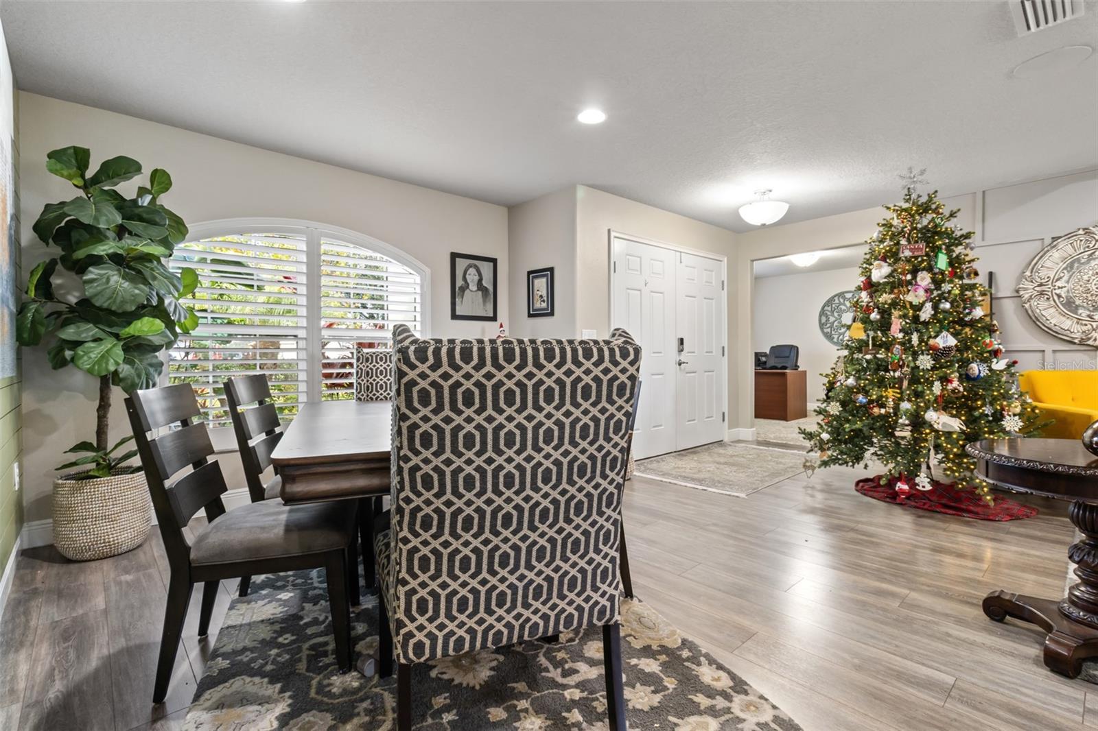 SPRING HILL - Residential