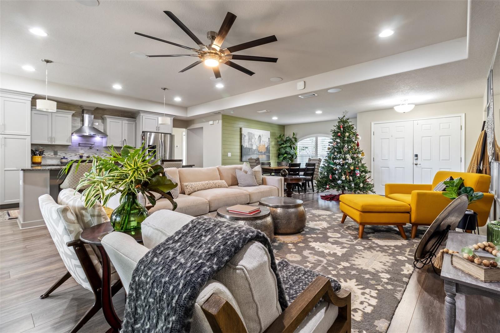 SPRING HILL - Residential