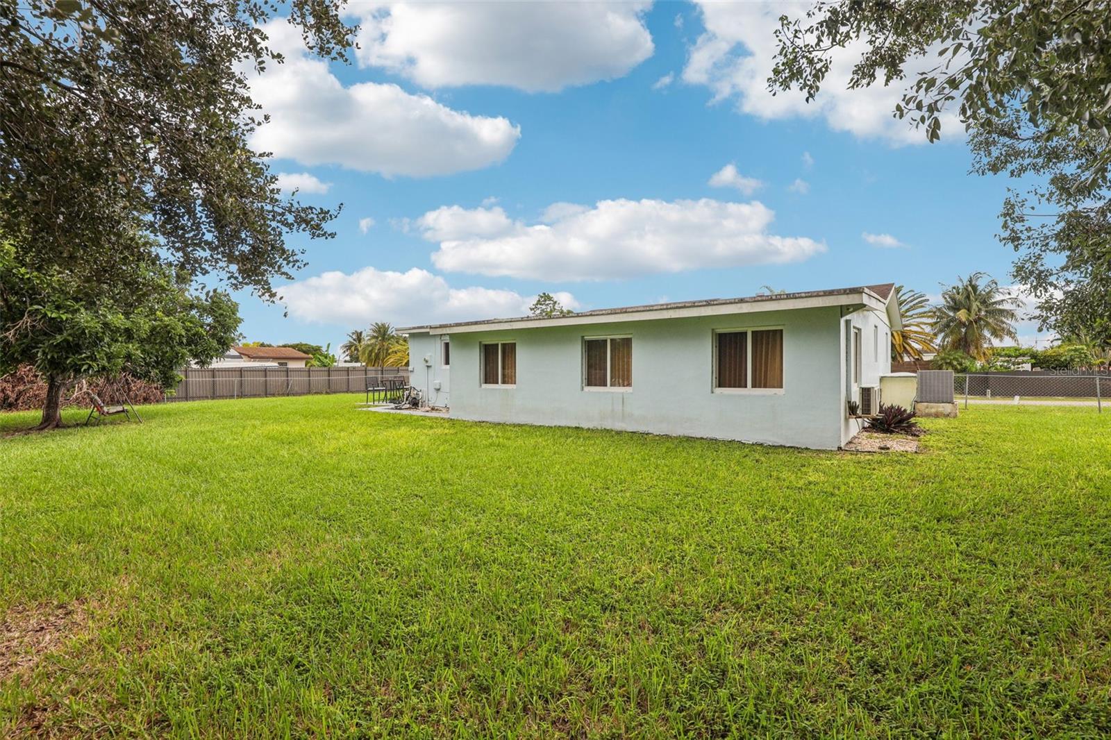 UNIVERSAL ESTATES SOUTH ADD - Residential