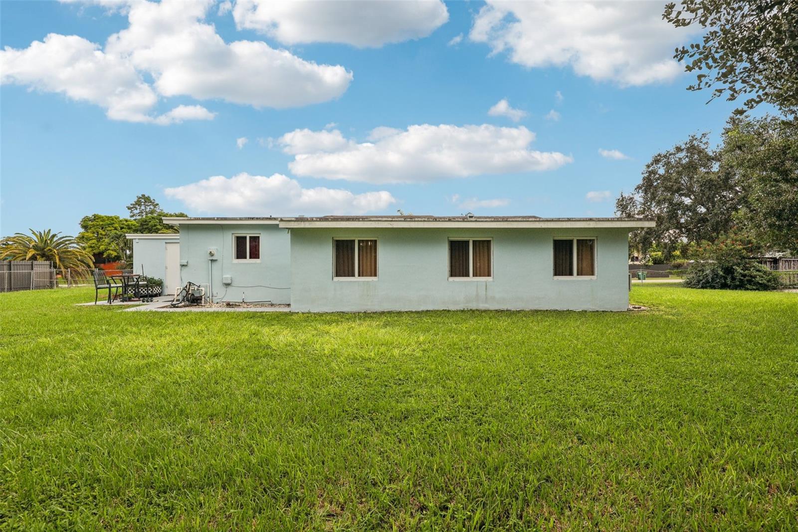 UNIVERSAL ESTATES SOUTH ADD - Residential