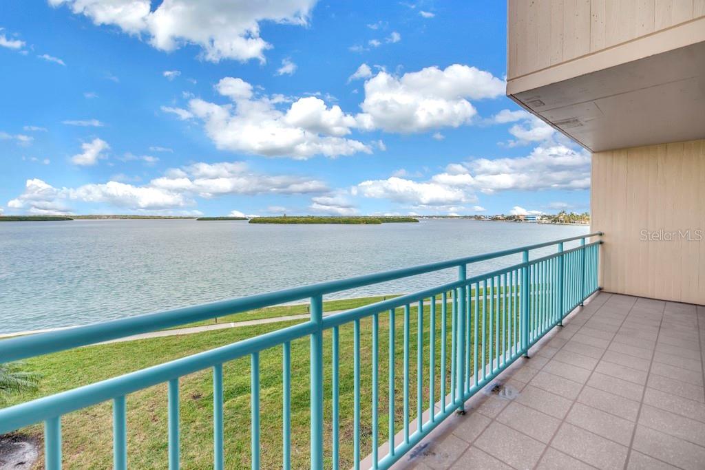 KEY CAPRI CONDO - Residential