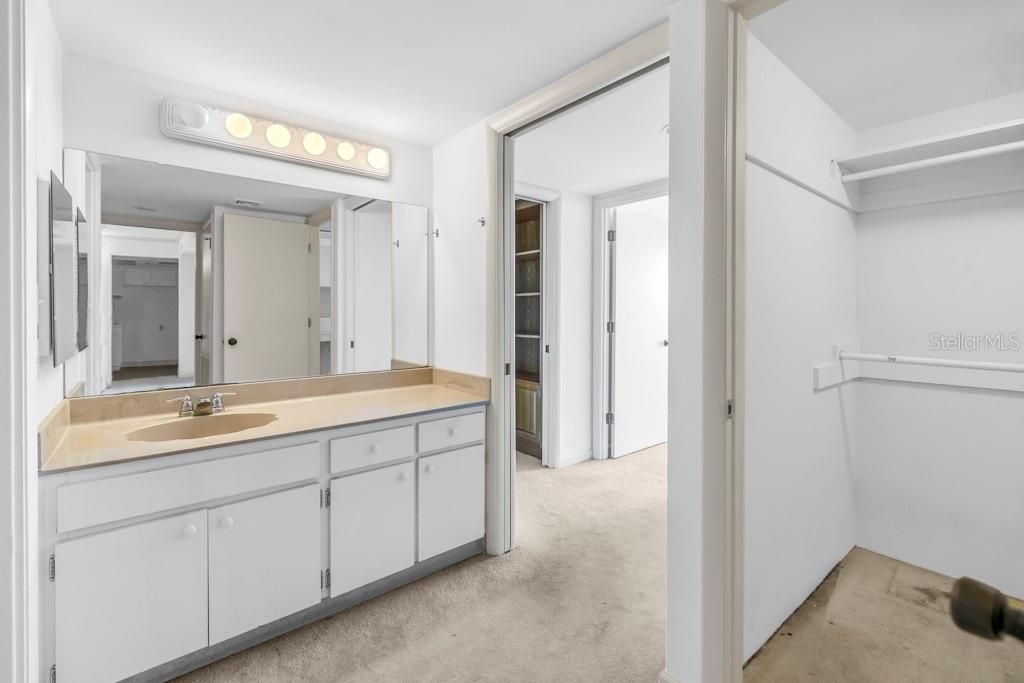 KEY CAPRI CONDO - Residential