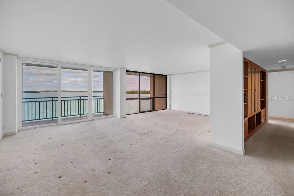 Photo of 1 Key Capri #209E, Treasure Island, FL 33706 (MLS # TB8445178)