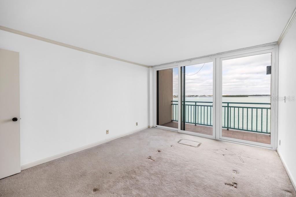 KEY CAPRI CONDO - Residential