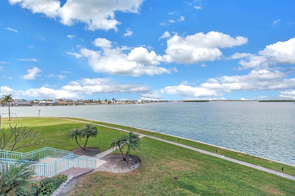 KEY CAPRI CONDO - Residential