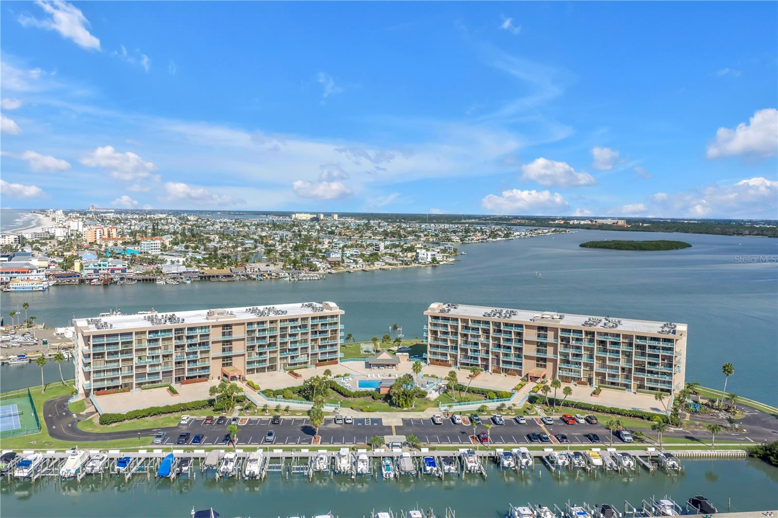 KEY CAPRI CONDO - Residential