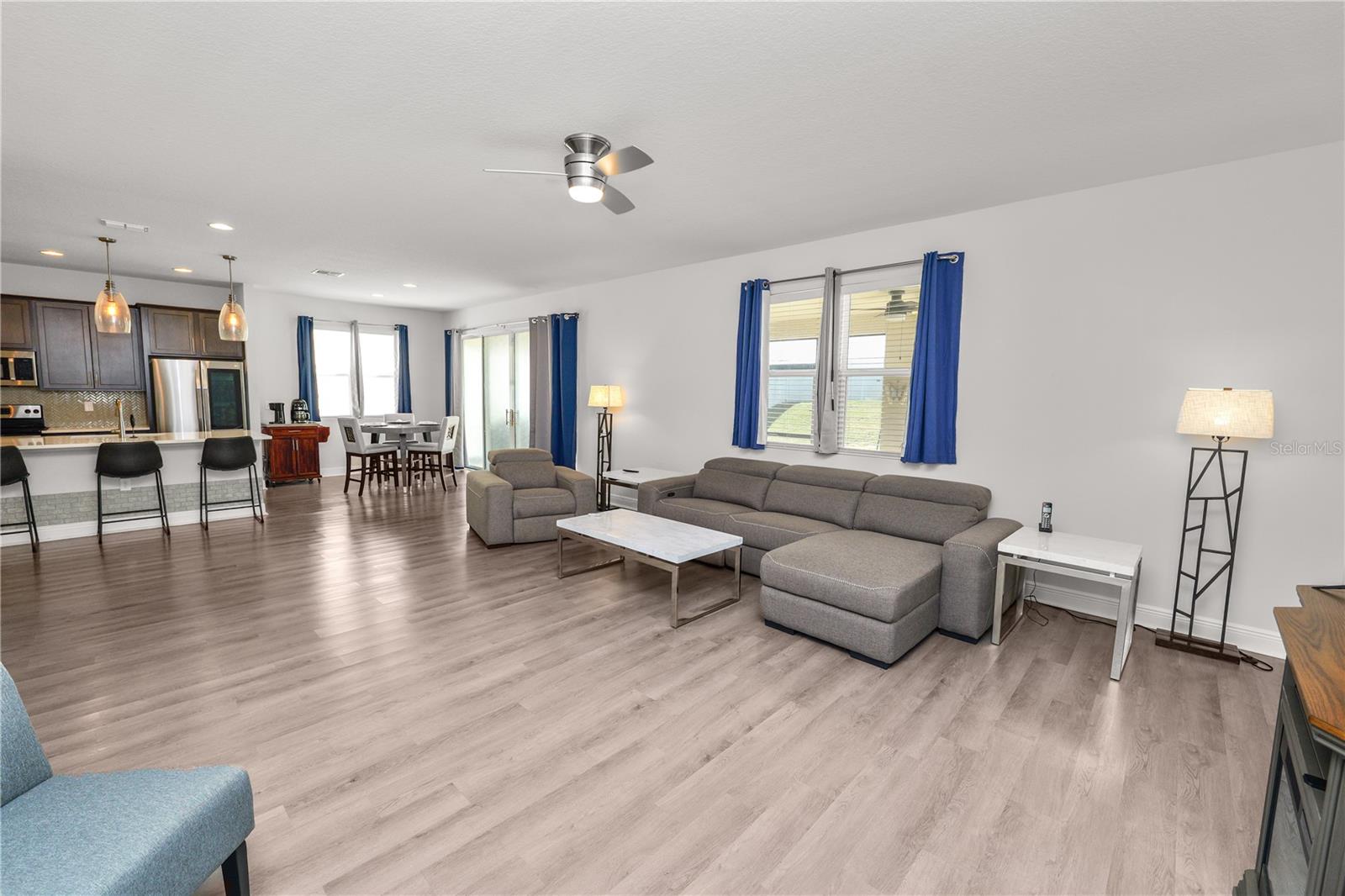 LAKE SMART POINTE - Residential