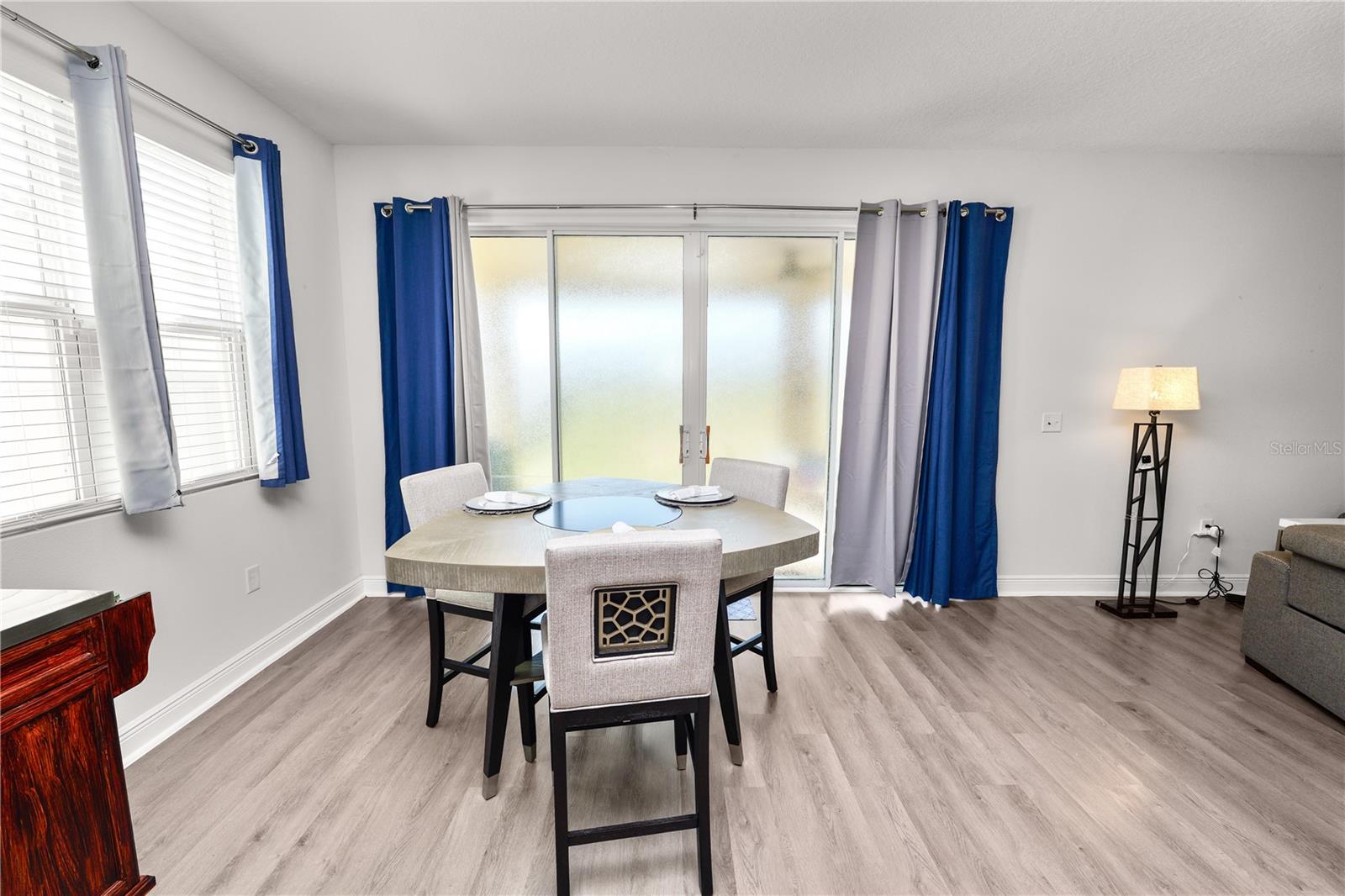 LAKE SMART POINTE - Residential