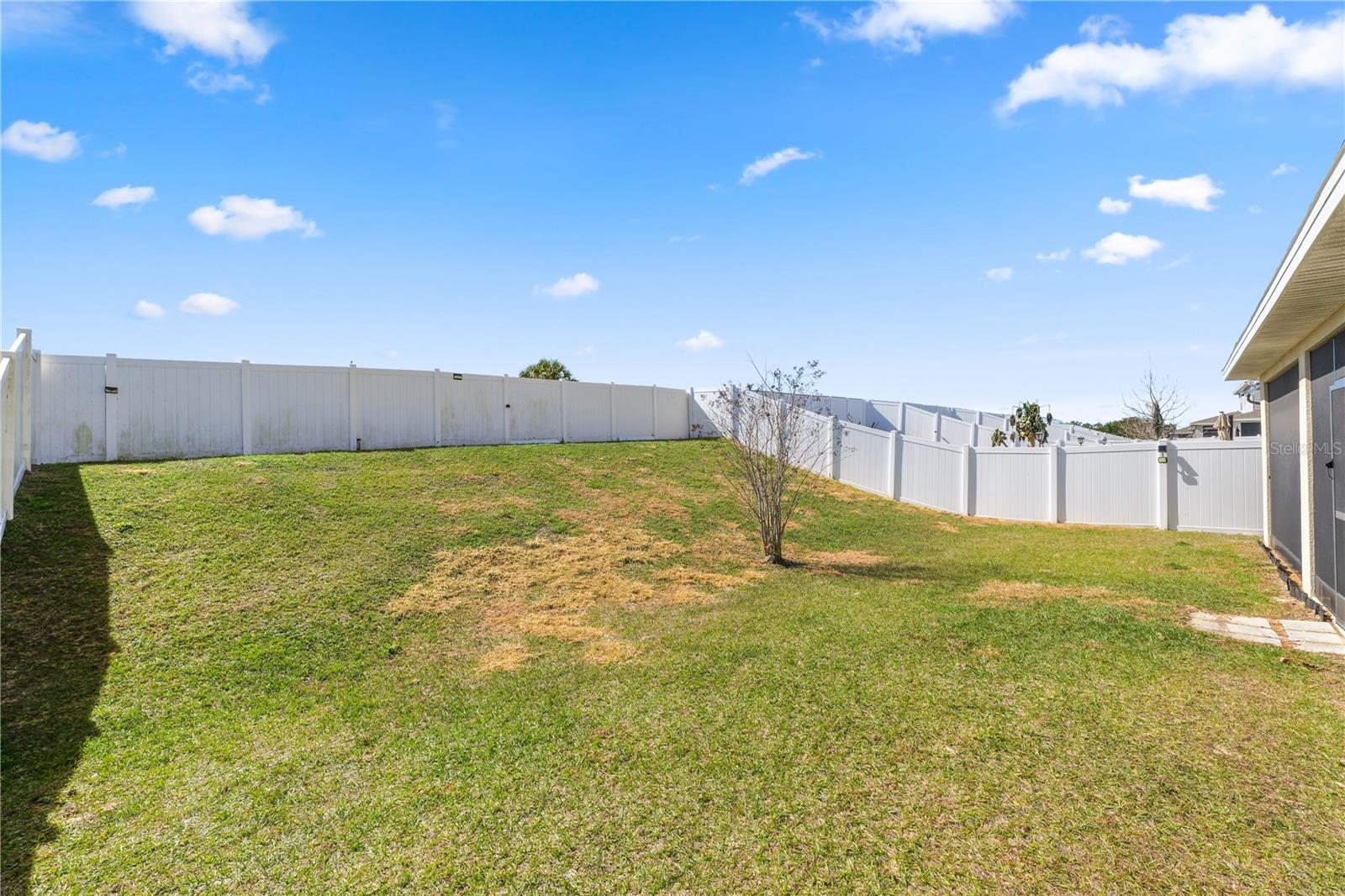 LAKE SMART POINTE - Residential