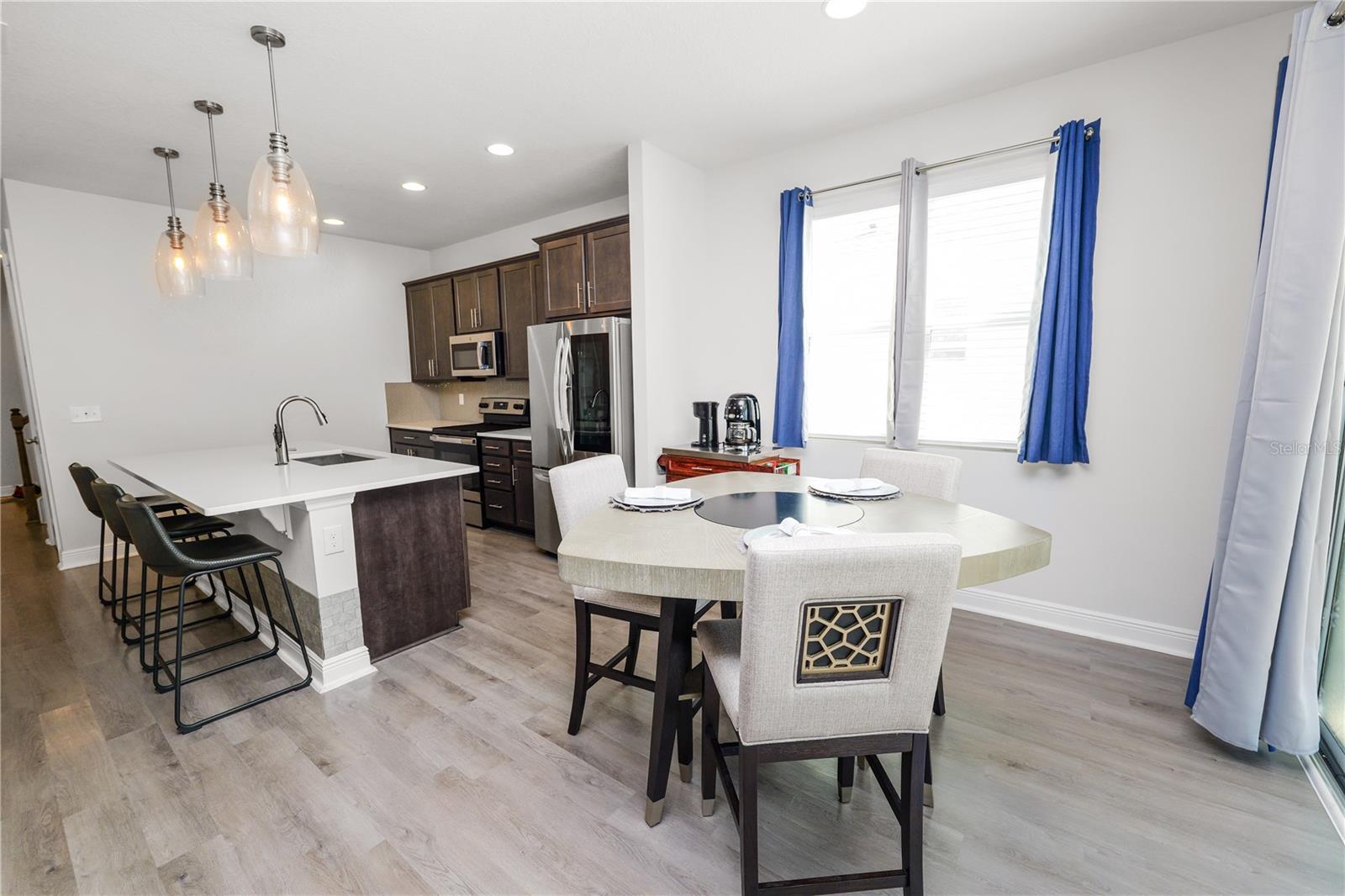 LAKE SMART POINTE - Residential