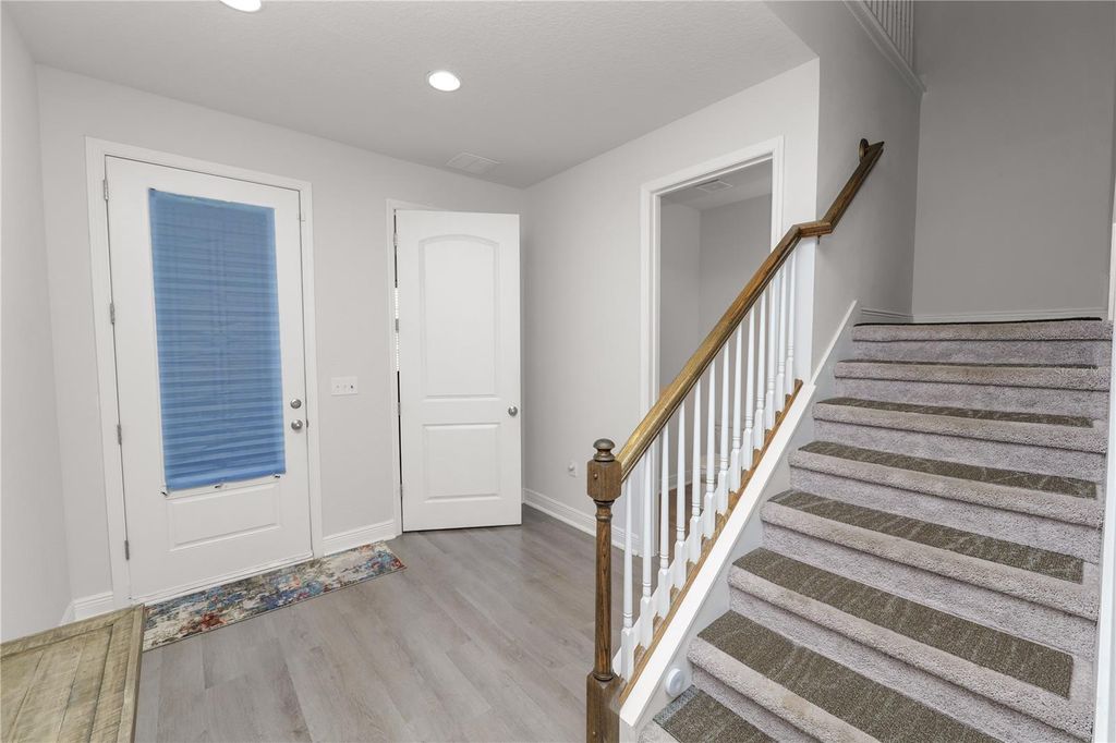 Photo of 280 Lake Smart Circle, Winter Haven, FL 33881 (MLS # L4959205)