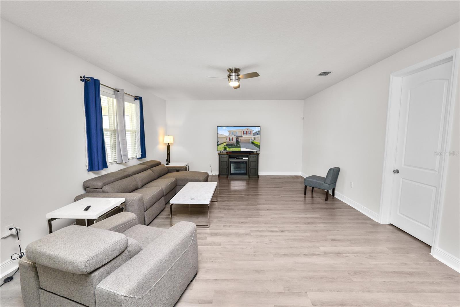 LAKE SMART POINTE - Residential