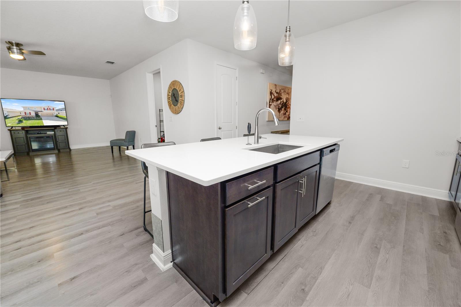 LAKE SMART POINTE - Residential