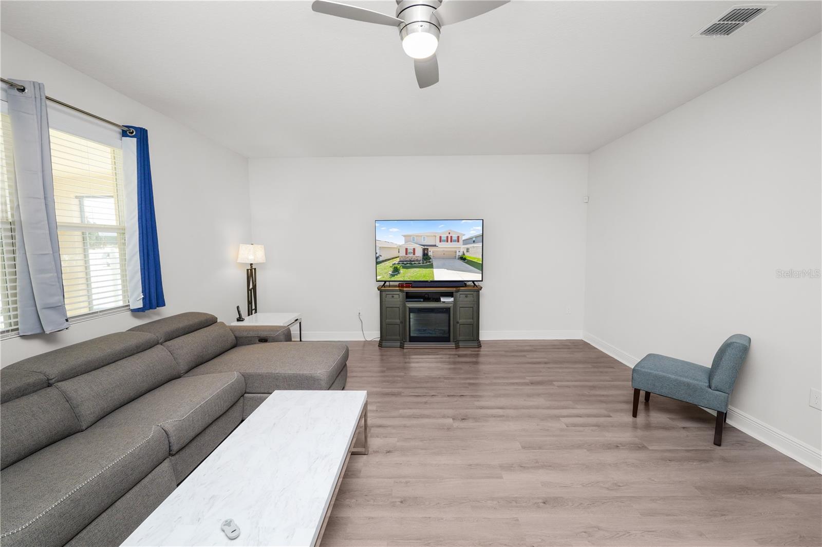 LAKE SMART POINTE - Residential