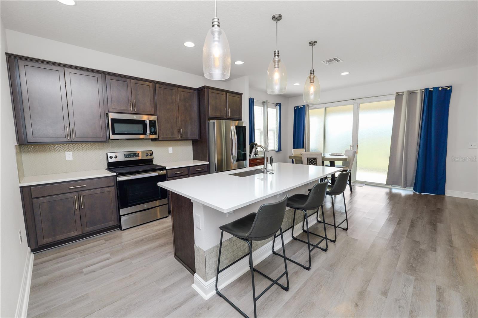 LAKE SMART POINTE - Residential