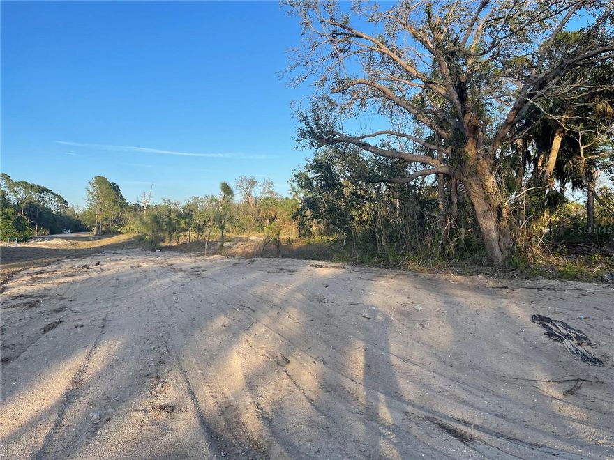 Nice buildable lot! Very quiet area! Geen belt in the back! Close to shopping centers, public beaches and Warm Mineral Spring Resort! Come and build you dream home!!! Next lot 16 is for sale with same seller!