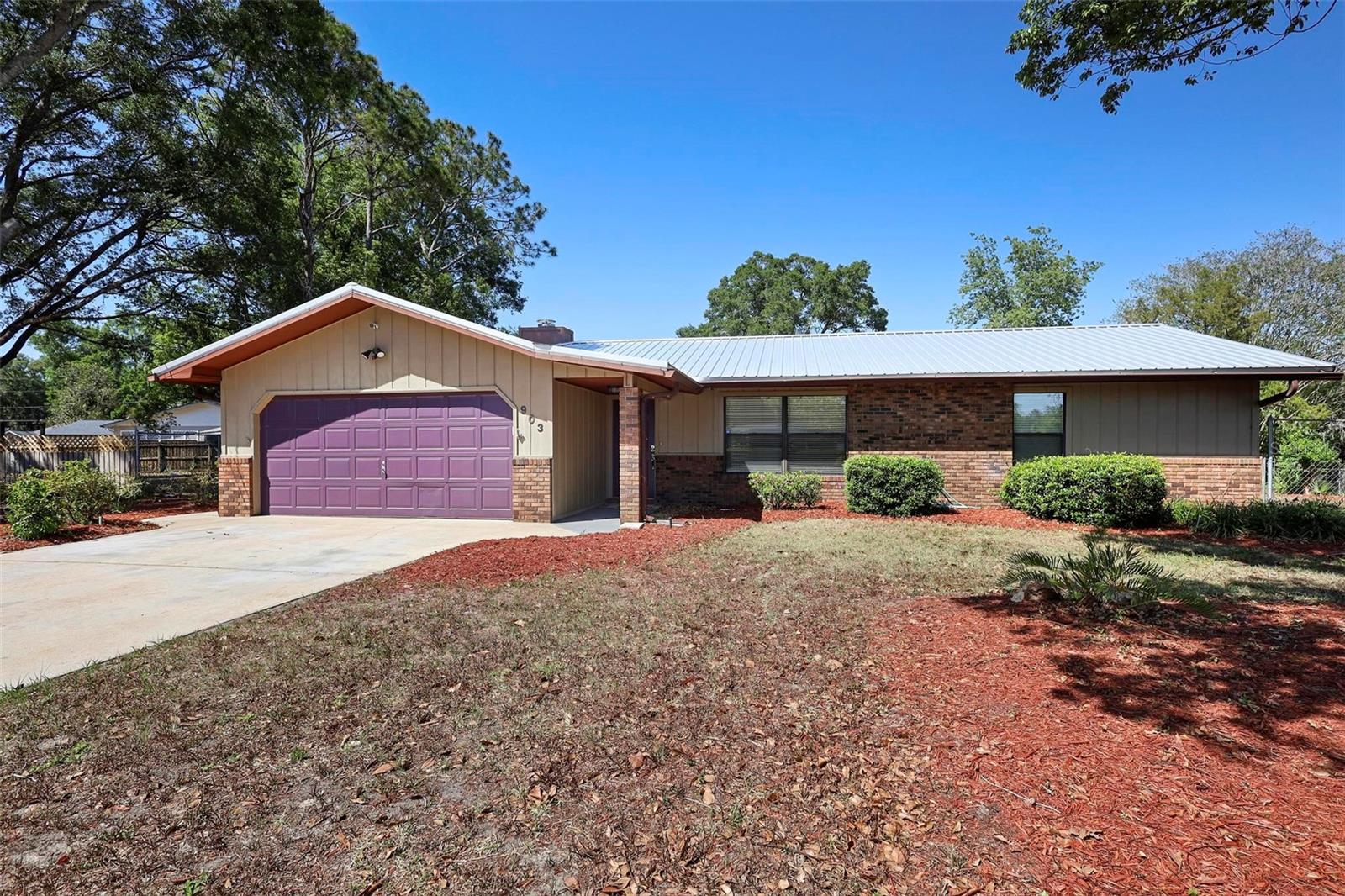 903 CRESCENT PARKWAY