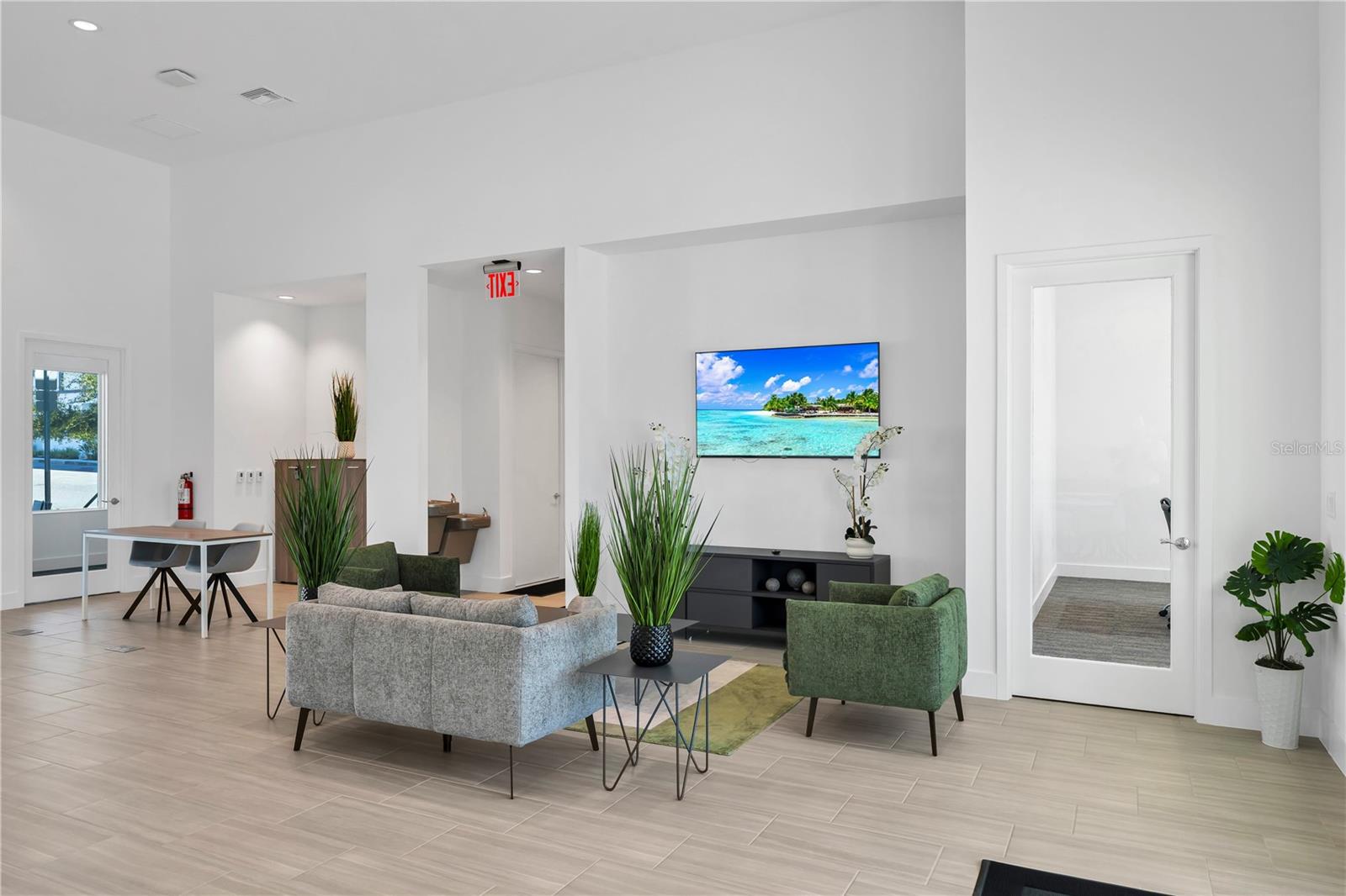 AZUR RESIDENCE - Residential