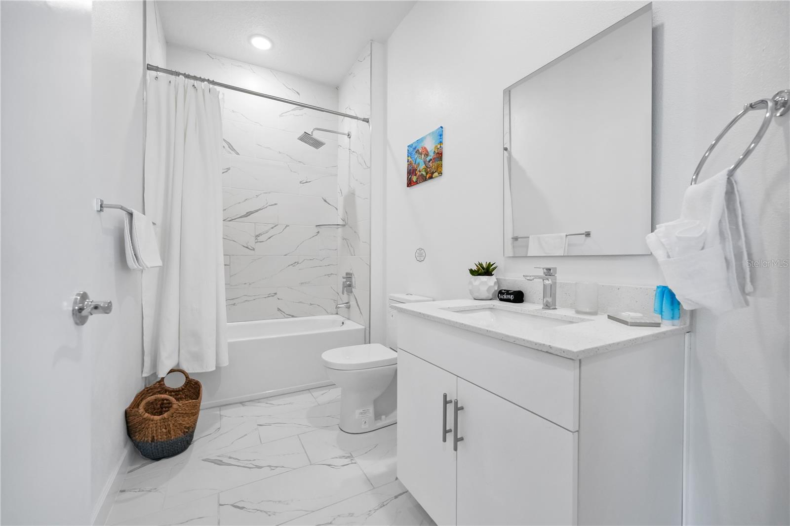 AZUR RESIDENCE - Residential