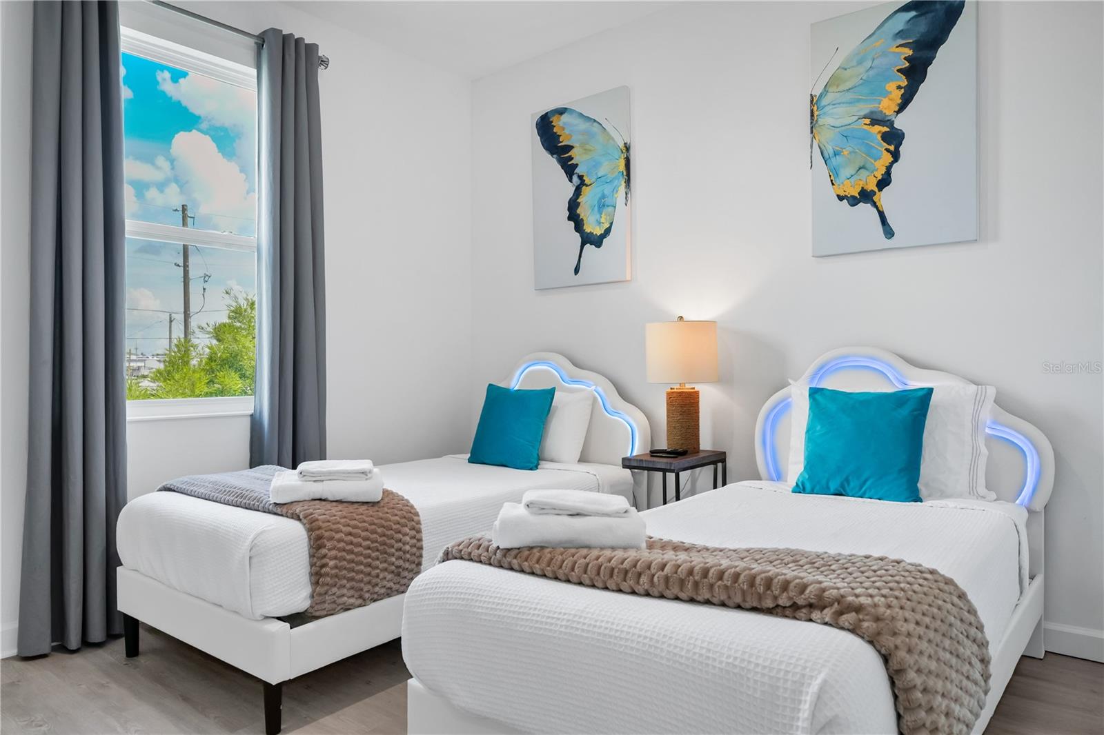 AZUR RESIDENCE - Residential