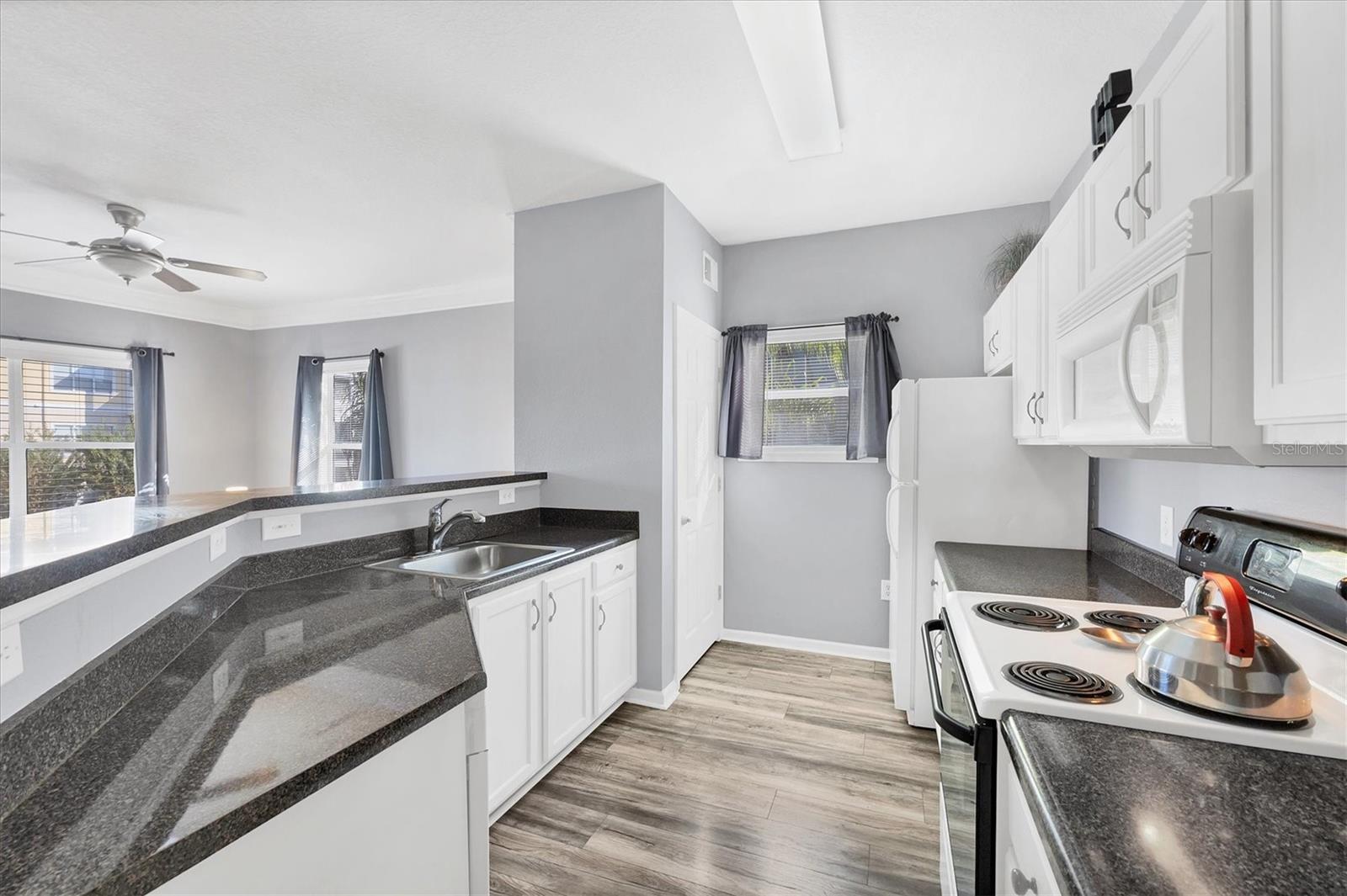 THE PALMS OF CORTEZ - Residential