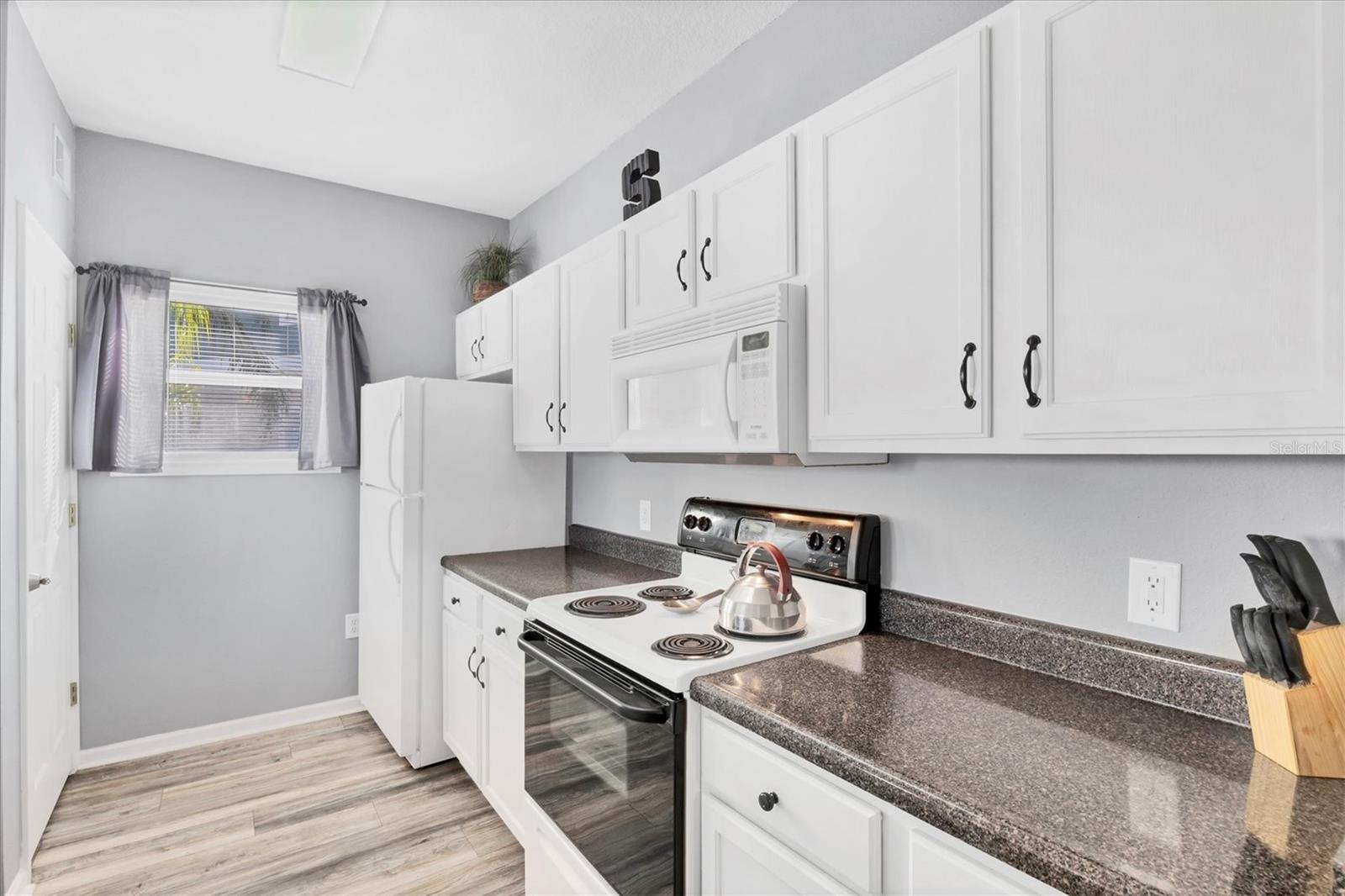 THE PALMS OF CORTEZ - Residential