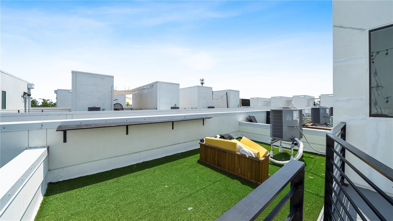 LAS AZOTEAS TWNHMS - Residential Lease