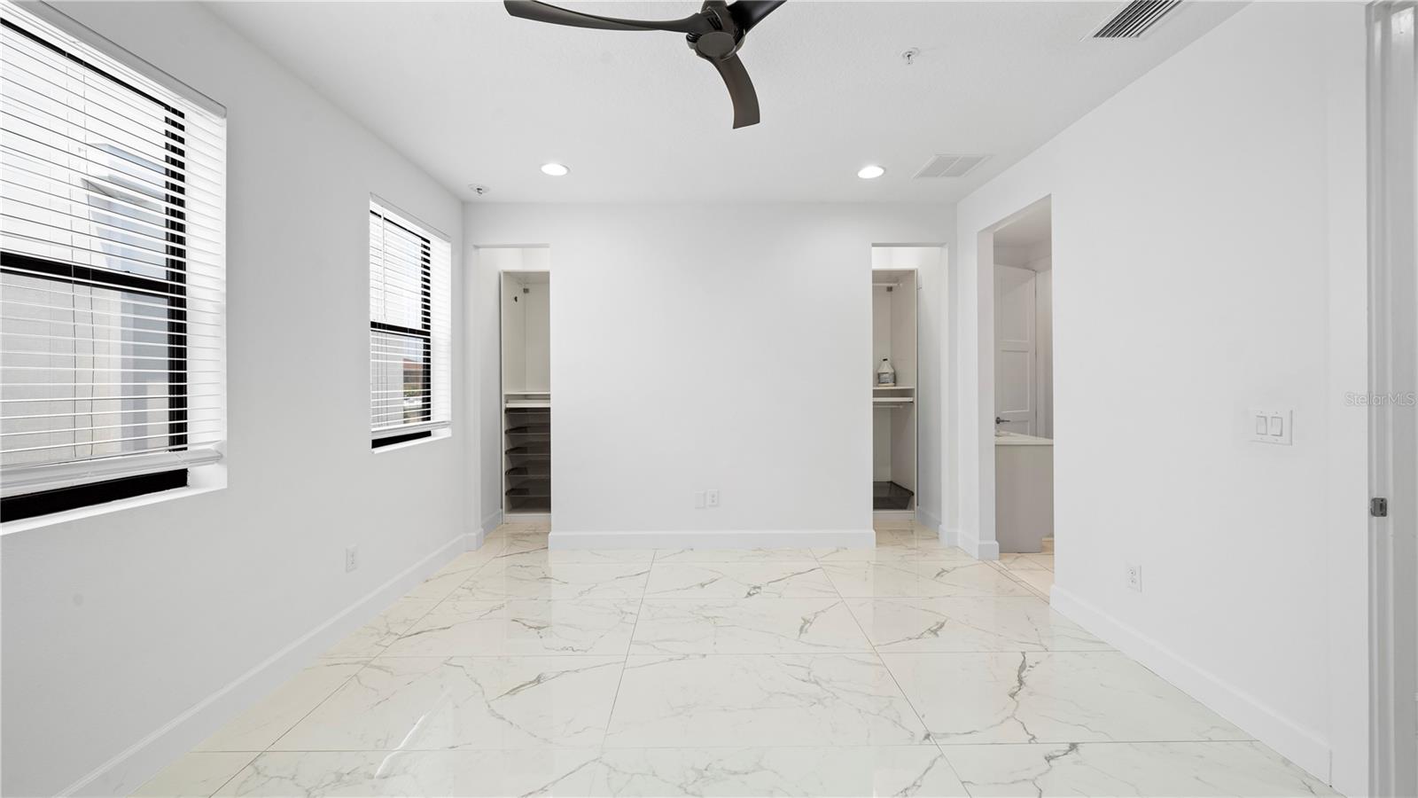 LAS AZOTEAS TWNHMS - Residential Lease