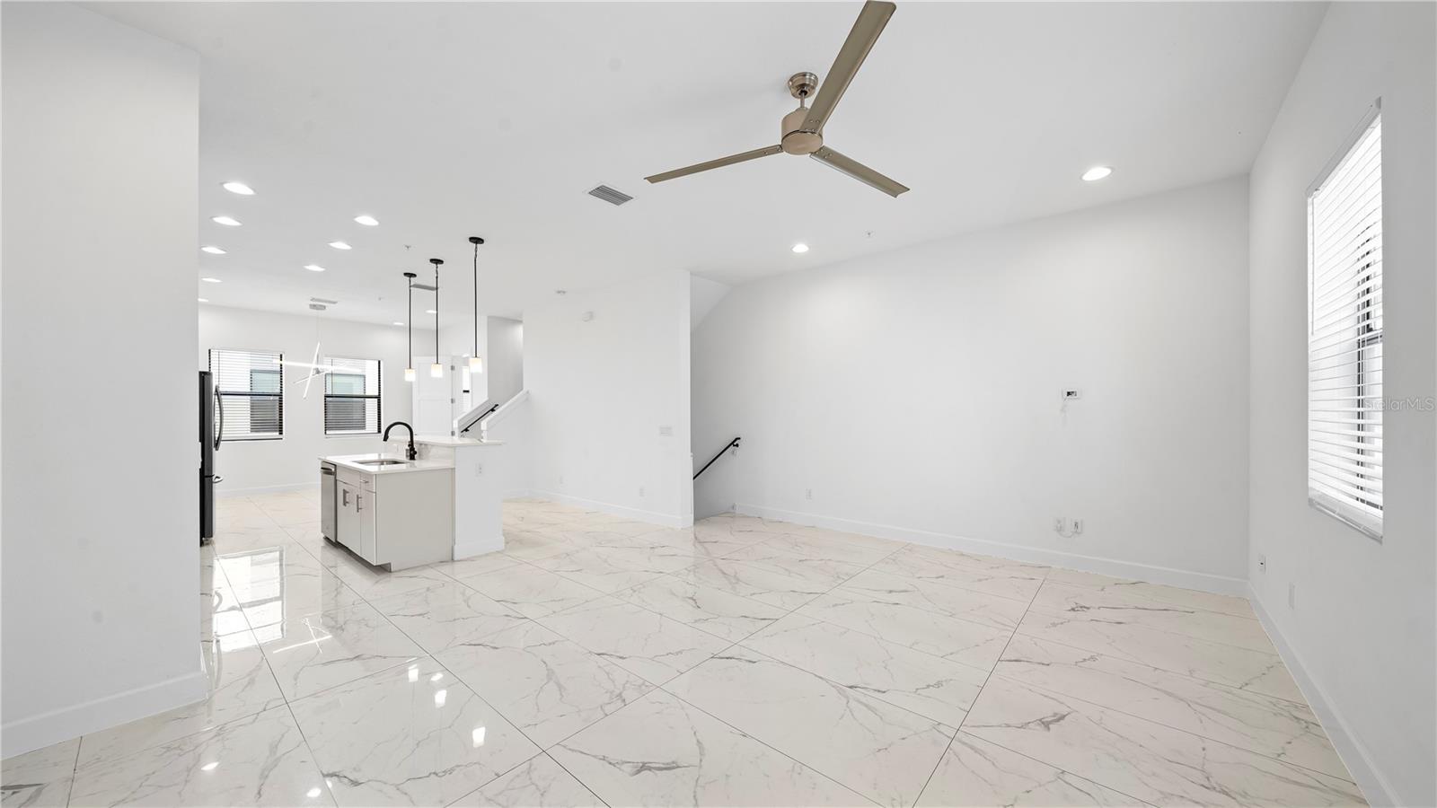 LAS AZOTEAS TWNHMS - Residential Lease