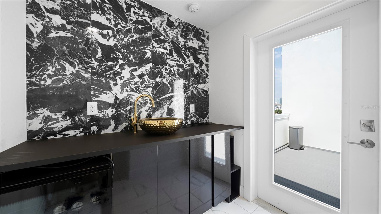 LAS AZOTEAS TWNHMS - Residential Lease