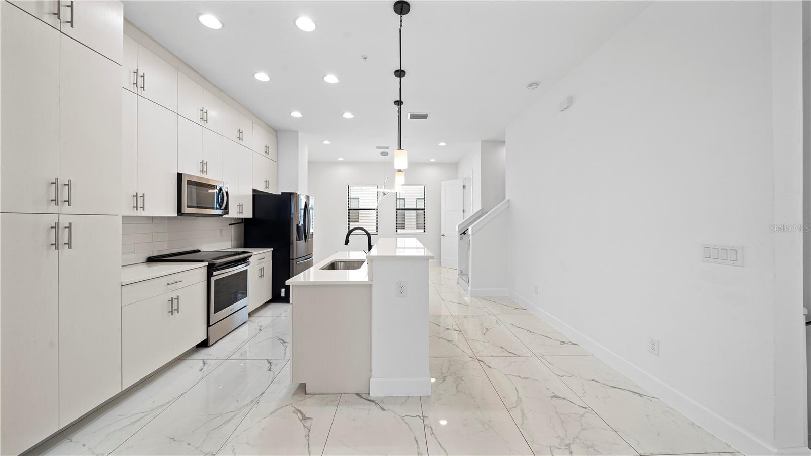 LAS AZOTEAS TWNHMS - Residential Lease