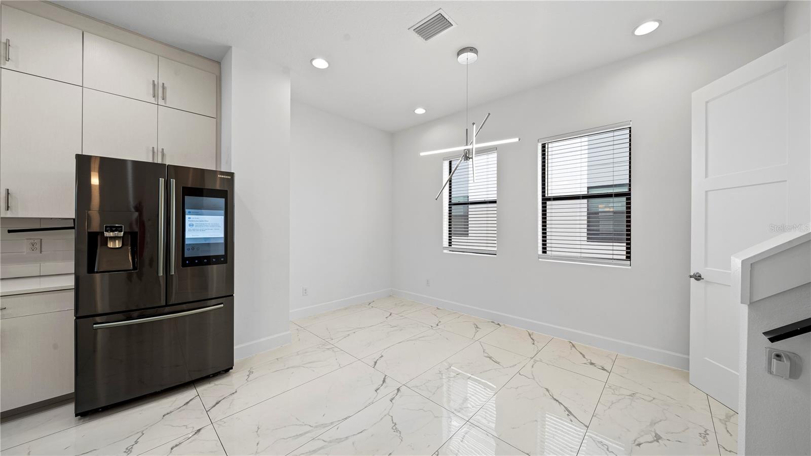 LAS AZOTEAS TWNHMS - Residential Lease
