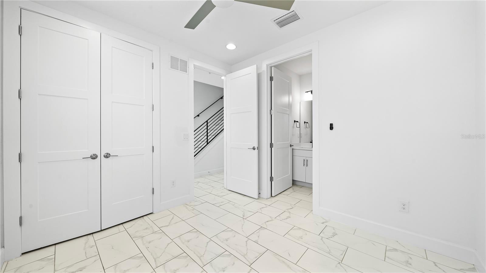 LAS AZOTEAS TWNHMS - Residential Lease