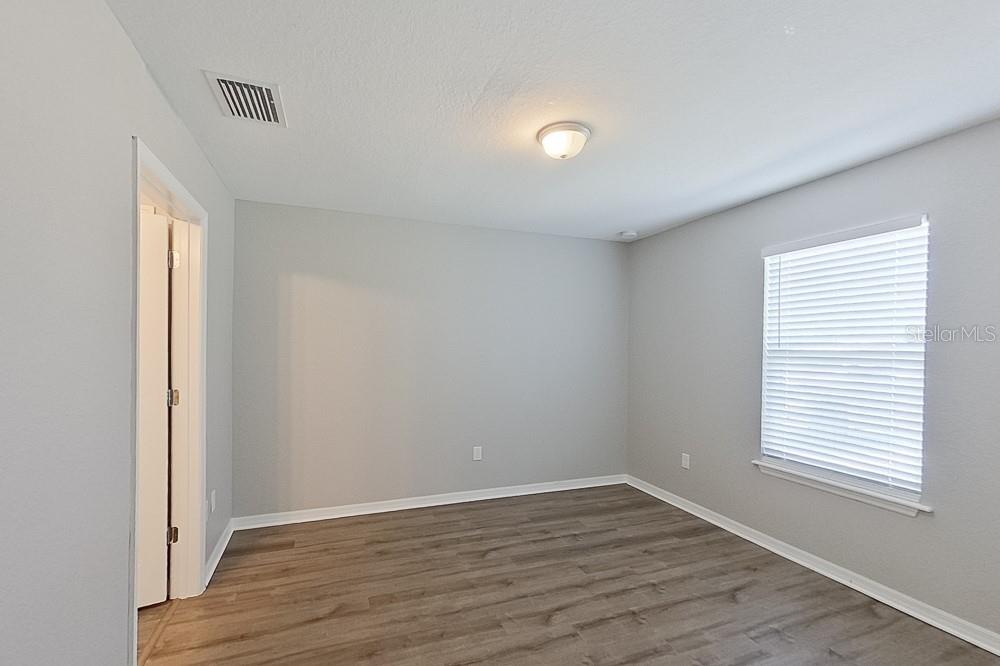 MARION OAKS UN 09 - Residential Lease