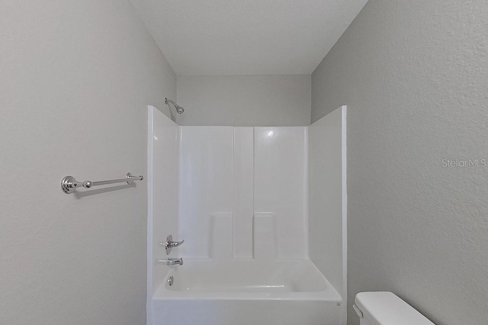 MARION OAKS UN 09 - Residential Lease