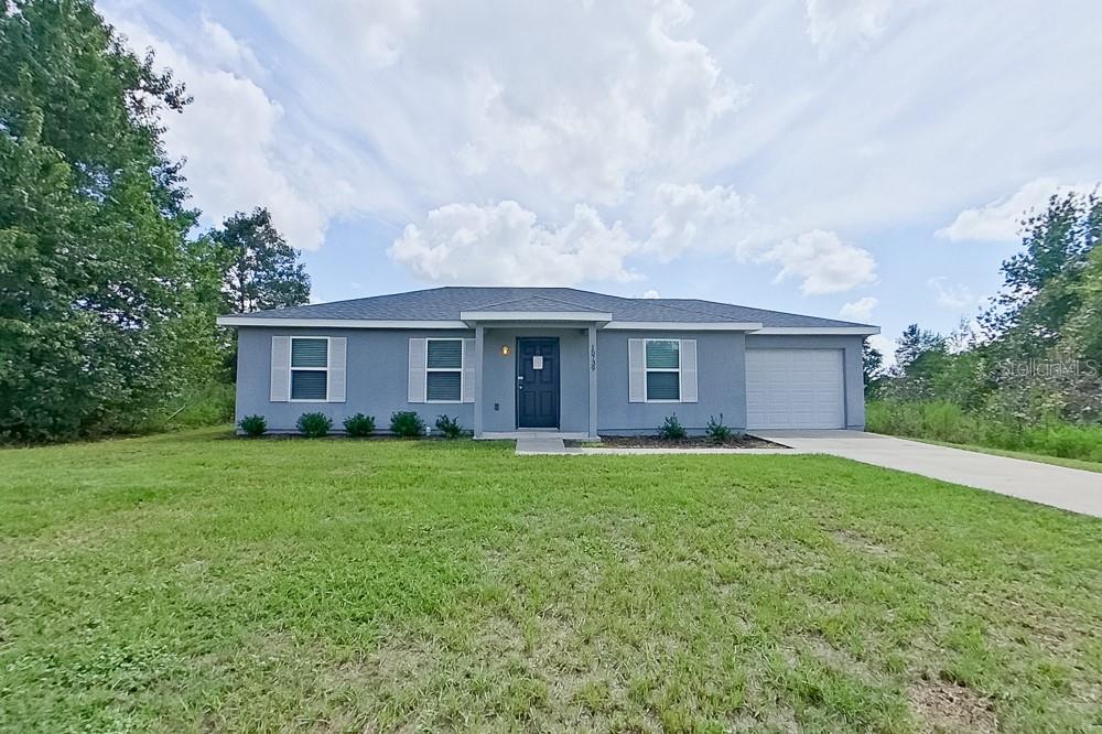 Gorgeous home in a beautiful neighborhood! This spacious 3 bedroom, 2 bathroom single-family home in Ocala features: Keyless Locks, Smart Thermostat, Primary Suite, Hardwood Floors, Granite Countertops, Stainless Steel Appliances, Open Concept Layout, Washer/Dryer Hook-Ups, and One-Car Garage. Kairos Living has no pet restrictions and is happy to provide long-term leases and 24/7 Emergency Maintenance! Amenity Fees May Apply. Please see last photo in reel for all applicable DISCLAIMERS.
Please Note: The advertised rent amount covers the base rent only. Additional monthly charges include a $29.99 Smart Home Fee and a $9.99 Utility Management Fee. Other charges, such as pet rent, may apply depending on your specific needs.