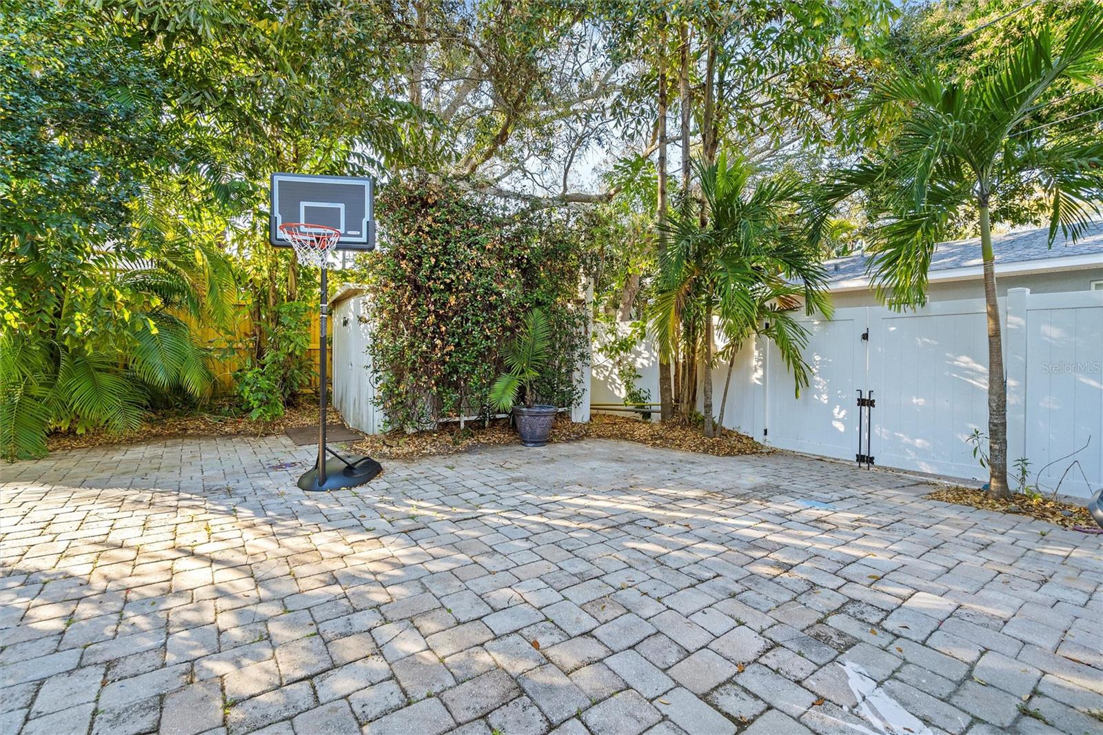 BARNARD ERASTUS A S REV SUB - Residential