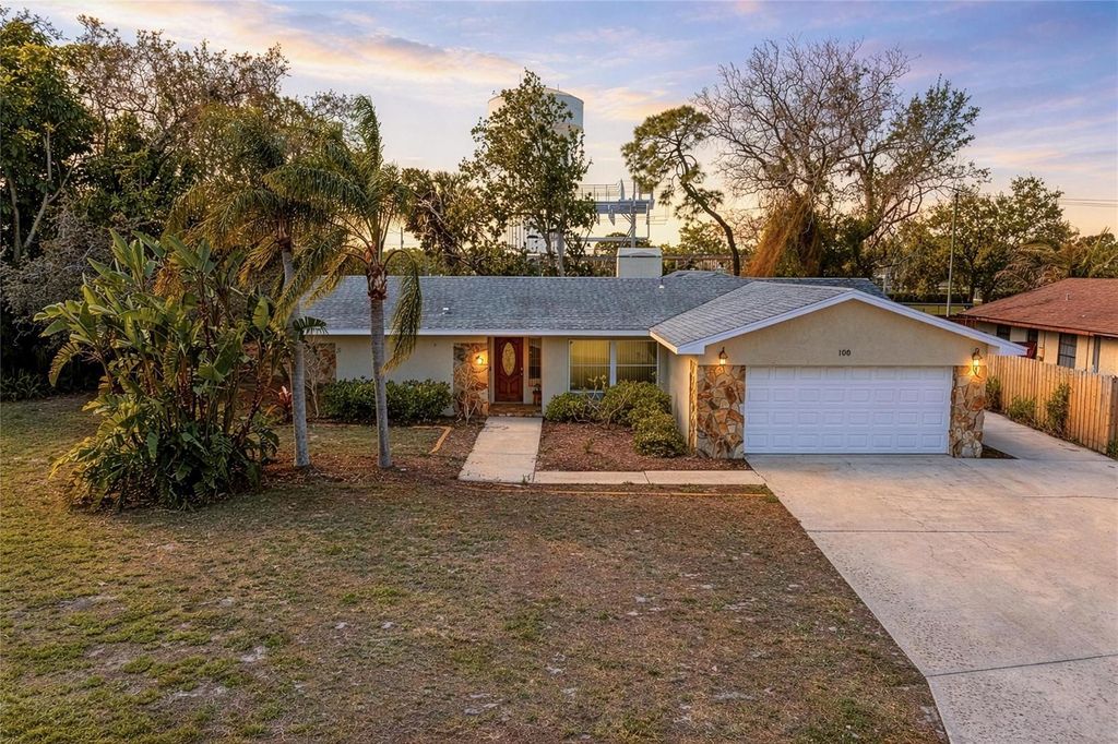 Photo of 108 70th Street NW, Bradenton, FL 34209 (MLS # A4686667)