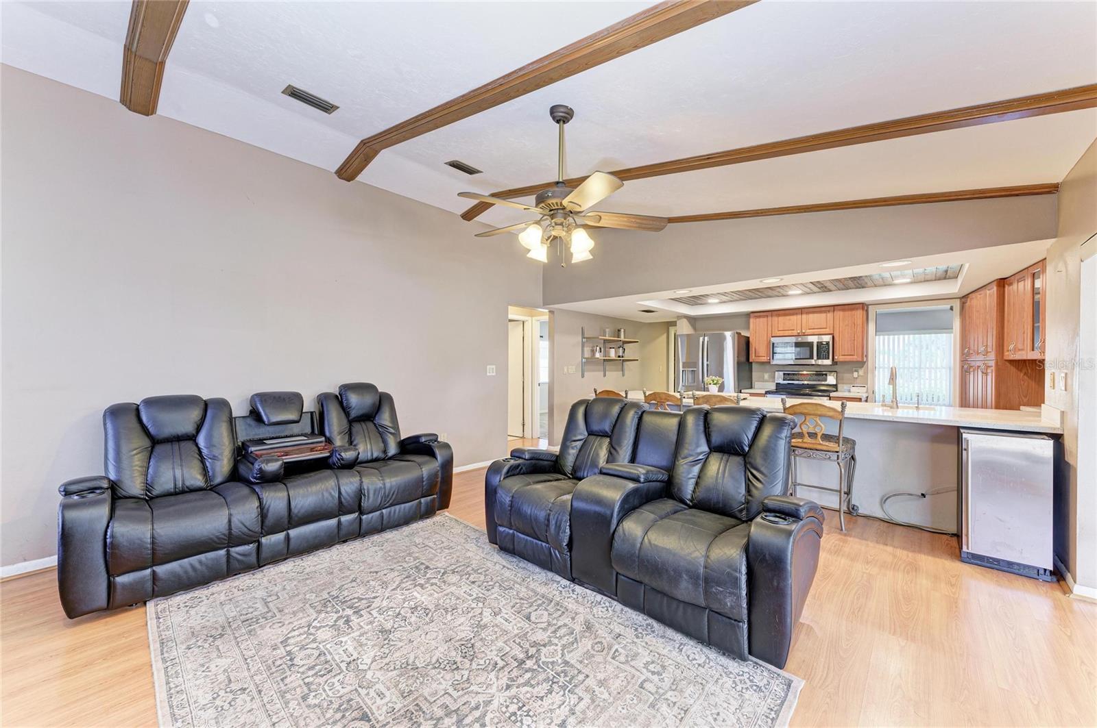 PALMA SOLA VILLAGE SUB - Residential