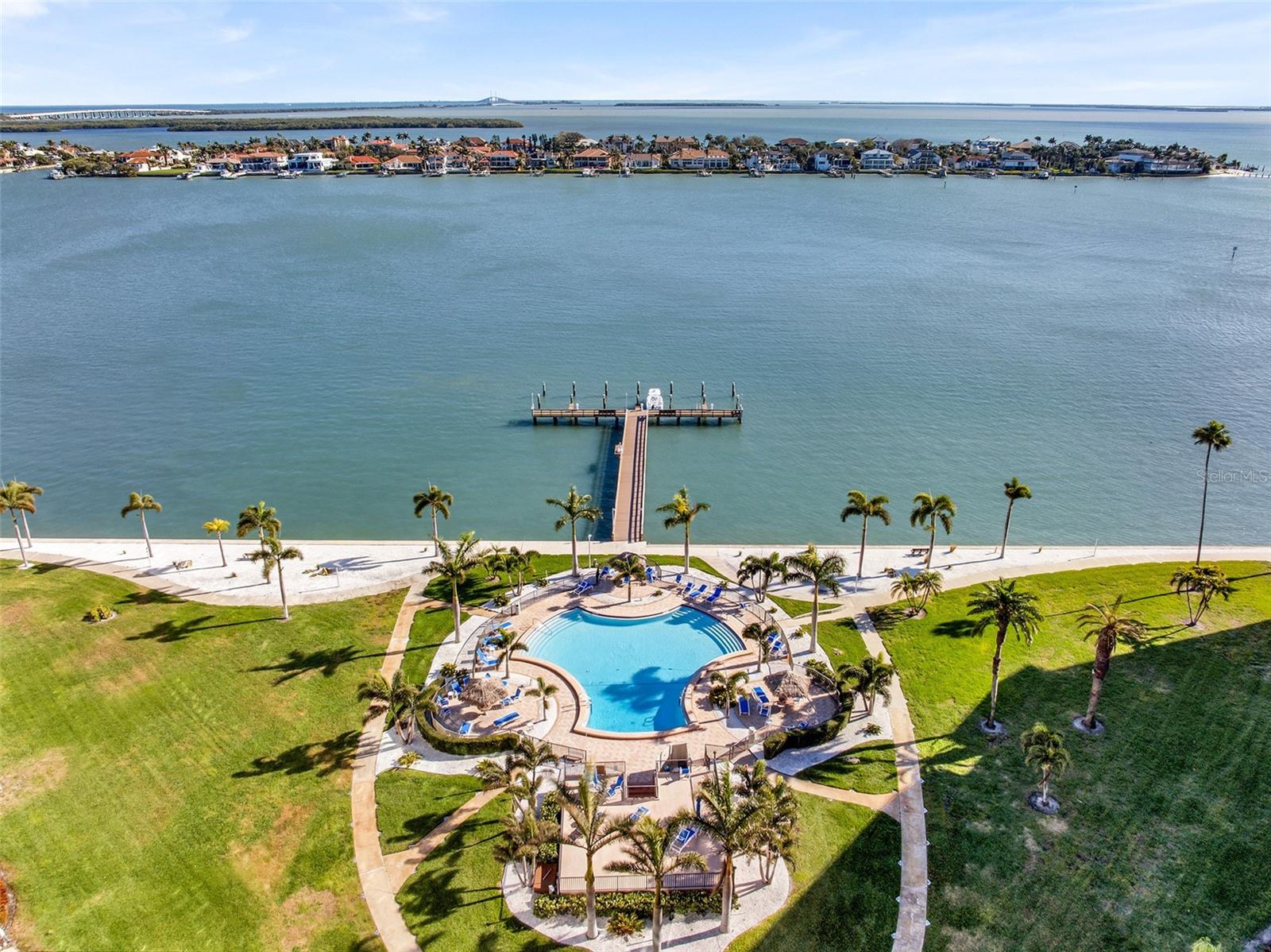 BAYWAY ISLES POINT BRITTANY THREE - Residential