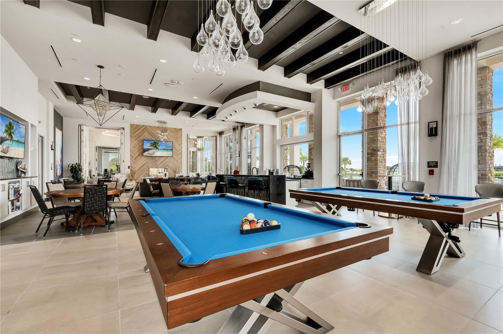 TWIN LAKES - Residential